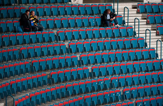Glest på läktaren när AIK spelar i Hovet. Tomma läktare