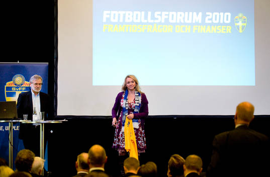 Fotboll, Fotbollsforum på Swedbank Stadion. Konferencier