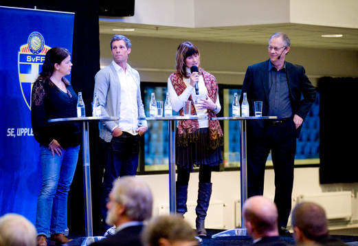 Paneldebatt om svensk fotbolls framtidsfrågor:  Jennifer