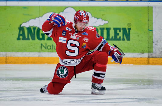 Linus Klasen, Södertälje, firar kvitteringen, jubel