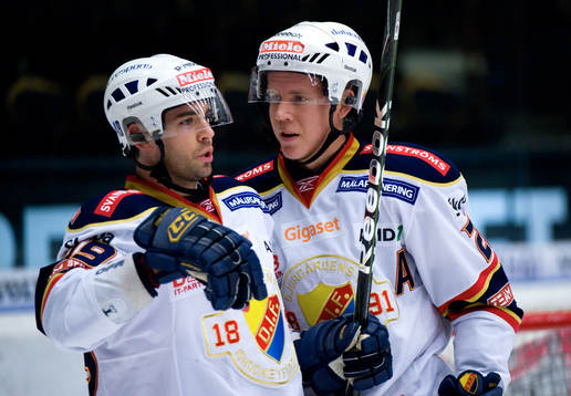 Kyle Klubertanz och Andreas Engqvist i samtal