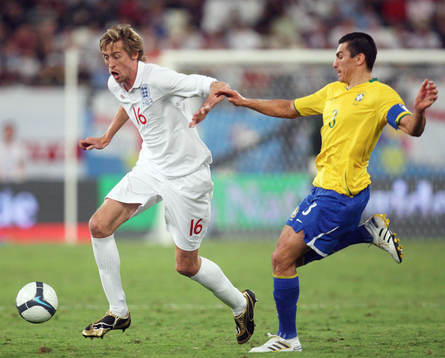 Peter Crouch, England och Lucio, Brasilien