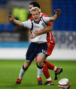 Steven Naismith, Skottland hålls fast av Craig Morgan,