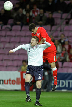Tom Hogli, Norge och Tranquillo Barnetta, Schweiz i