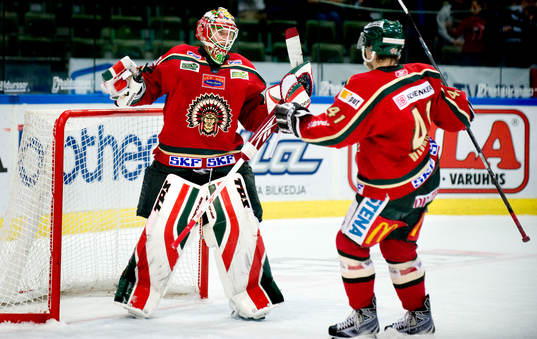 Johan Holmqvist, målvakt, Frölunda, jubel
