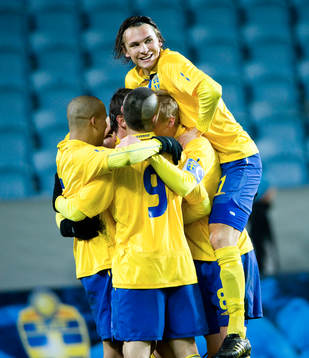 Albin Ekdal blev målskytt. Jubel, glädje