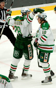 Jubel vid 3-0. Mario Kempe, Rögle
