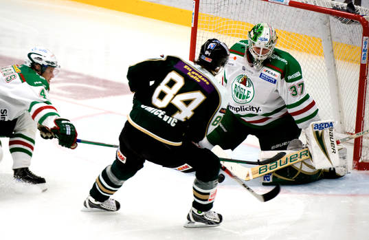 Dragan Umicevic, Färjestad är nära men Cristopher