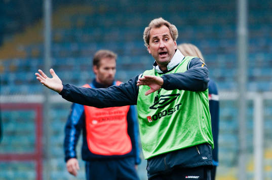 Erik Hamrén gör sin första träning som förbundskapten