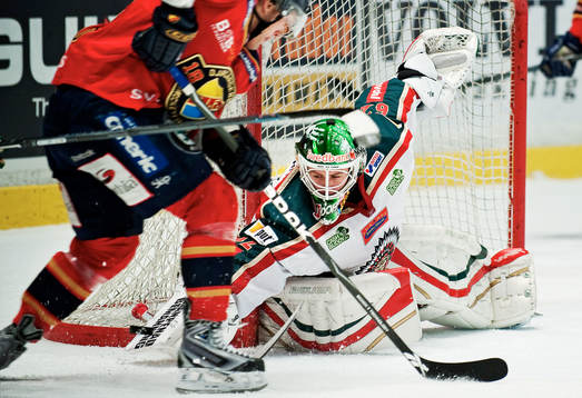 Sebastian Idoff, målvakt, Frölunda, stoppar Jimmie