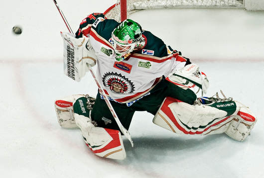 Sebastian Idoff, målvakt, Frölunda, räddar ett skott