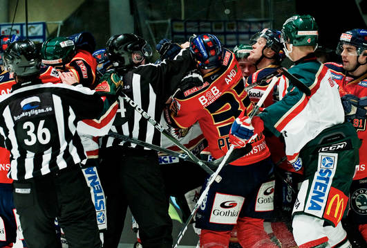 Bråk utbröt i slutet av matchen