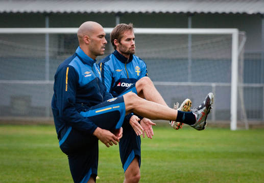 Daniel Majstorovic och Olof Mellberg värmer upp
