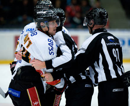 Cam Abbott, Luleå i slagsmål