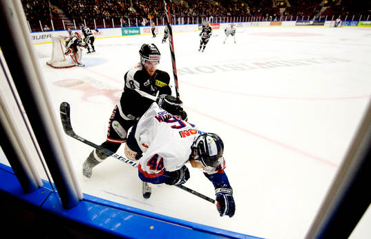 Patrik Hersley, Malmö tacklar Tobias Lindström, Bofors