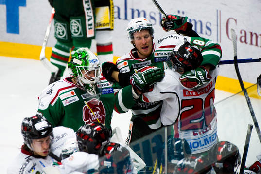 Ett jätteslagsmål avslutade matchen. Cristopher
