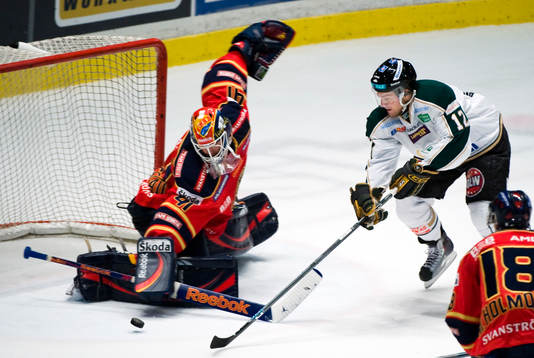 Gustaf Wesslau, målvakt, Djurgården och Marius Holtet,