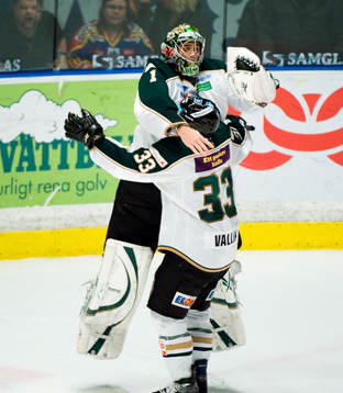 Henrik Karlsson, målvakt, Färjestad, jubel