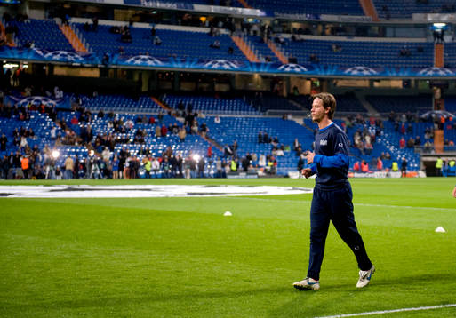 Dusan Djuric, FC Zurich, värmer upp på Santiago Bernabeu