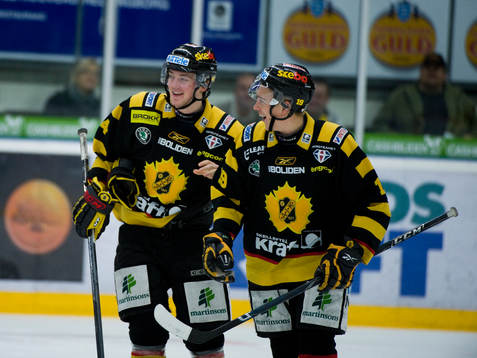 Tim Erixon och Melker Karlsson, Skellefteå, är glada