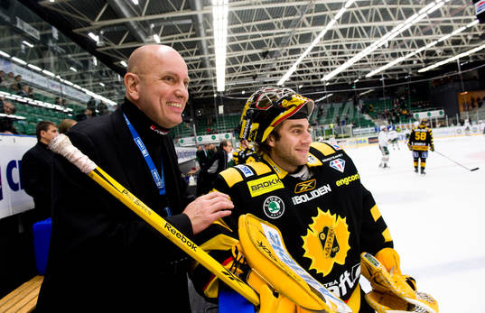 Bengt Sturesson, läkare och Nicklas Dahlberg, målvakt,