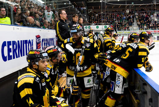 Yared Hagos och Pierre-Edouard Bellemare, bås, avbytarbås