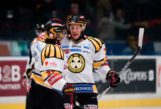 Petri Kokko och Mads Hansen, Brynäs, jubel
