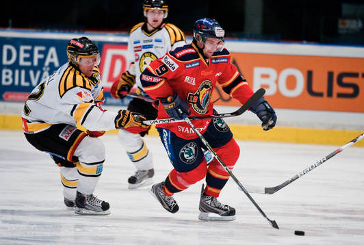 Andreas Dackell, Brynäs, jagar Kristofer Ottosson,