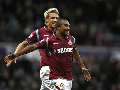 Bläddra bland fler bilder av Fotboll, Premier League, West Ham - Burnley