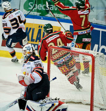 Tomi Kallio, Frölunda, gör 2-1. Jubel. Stefan Ridderwall,
