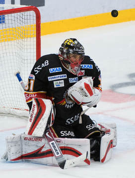 Anders Nilsson, målvakt, räddar ännu ett skott