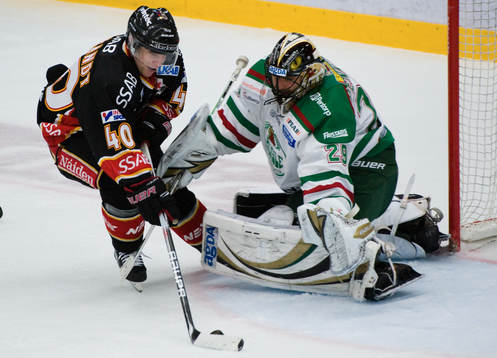 Avgörande 3-5, Per Arlbrandt, Luleå, som rundar Jürgen