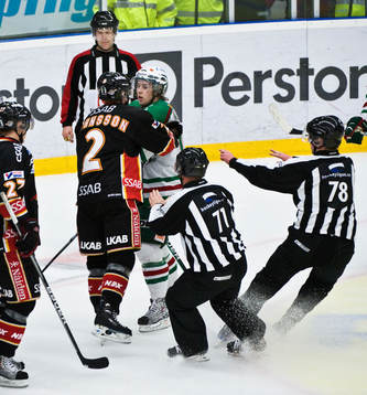 Bråk, slagsmål, domare, genre