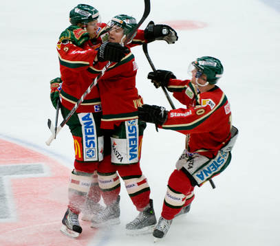 Christian Bäckman, Frölunda, har gjort 2-2. Jubel