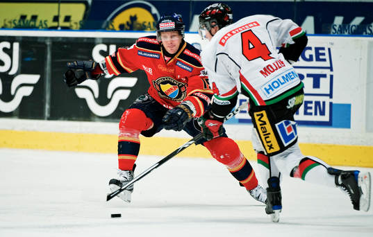 Jimmie Ölvestad, Djurgården, har tappat sin klubba och