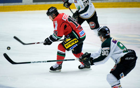 Markus Näslund, Modo lägger passningen till Per