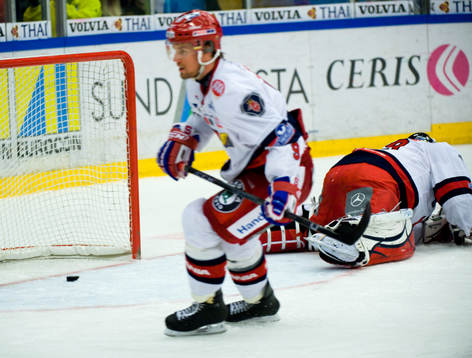 Björn Bjurling, Målvakt Södertälje släpper in 6-4