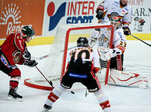 Mathis Olimb, Frölunda,  avgör i Sudden. Mattias Modig,