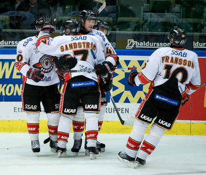 Thomas Raffl, Luleå, gör 0-2. Jubel