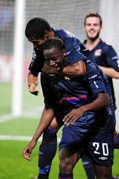 Aly Cissokho och Michel Bastos, Lyon, glädje, jubel