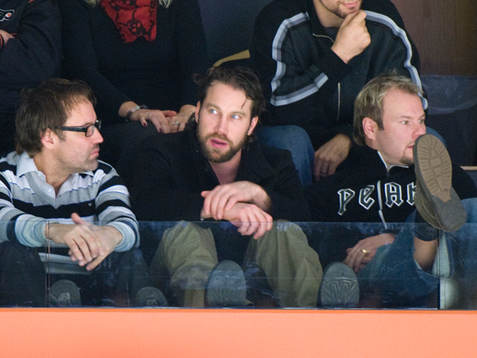 Peter Forsberg, Modo sitter på läktaren