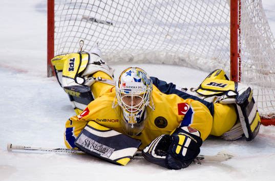Stefan Liv, Målvakt, räddar