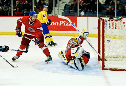 Jakub Sedlacek, målvakt, Tjeckien, släpper in Anton