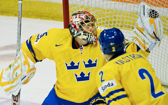 Jacob Markström, målvakt, Sverige, räddar ett skott