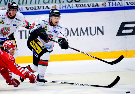Markus Näslund, Modo