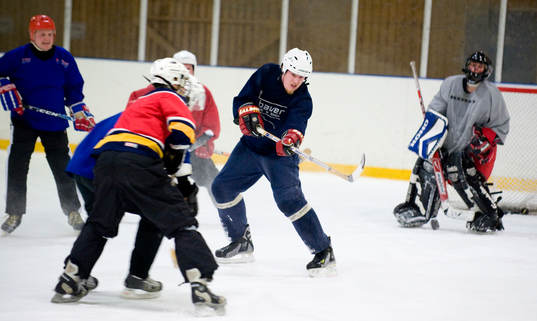 Ishockey, korphockey, spontanidrott
