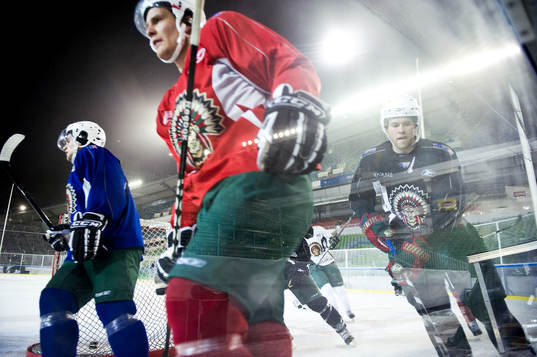 Inför Frölunda - Färjestad på Ullevi. Utematch, arena,