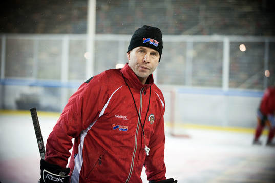 Inför Frölunda - Färjestad på Ullevi. Ulf Dahlén,
