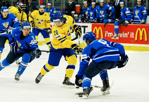 André Petersson, Sverige, skjuter in 1-0