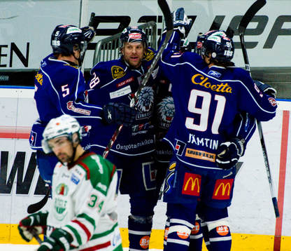 Jubel i Linköping, Nicklas Hävelid. Depp i Rögle, Daniel